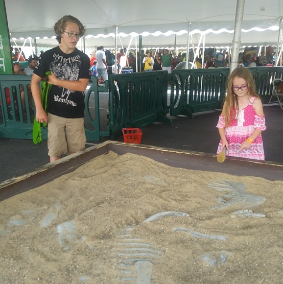 Meet the Posher - Picture 6 of 8